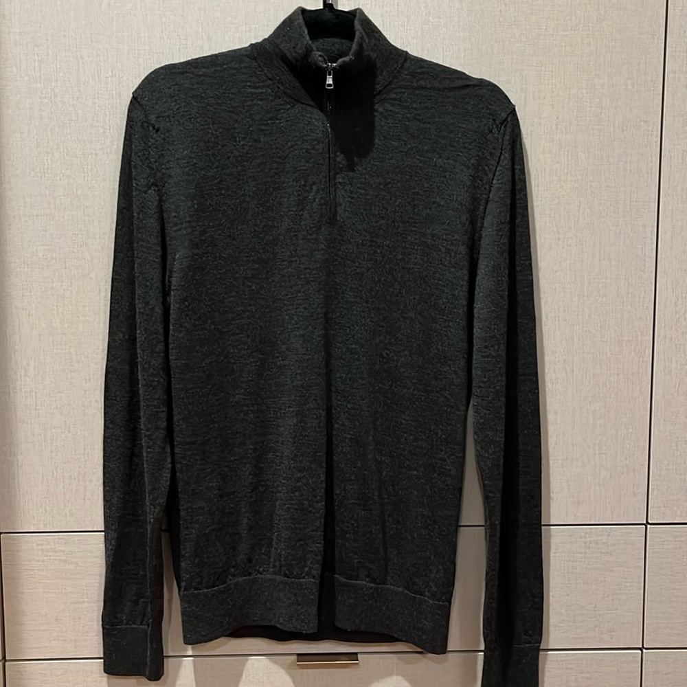 Luca Faloni FINE SILK-CASHMERE ZIP-UP
Charcoal Gray size medium